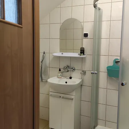 Sloneczny Dom 招待所 3*